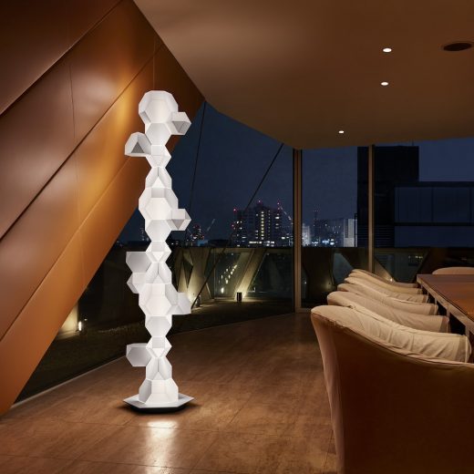 フランク・ロイド・ライト「TALIESIN」復刻30周年を記念し、オマージュ作品が集結する展示イベントが開催。