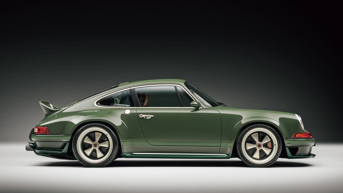 「Porsche 911 Reimagined by Singer」の側面