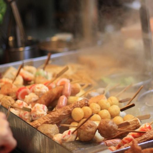 台湾黒社会に潜入したジャーナリストの逃亡劇は、夜市やカフェを楽しみながら!?