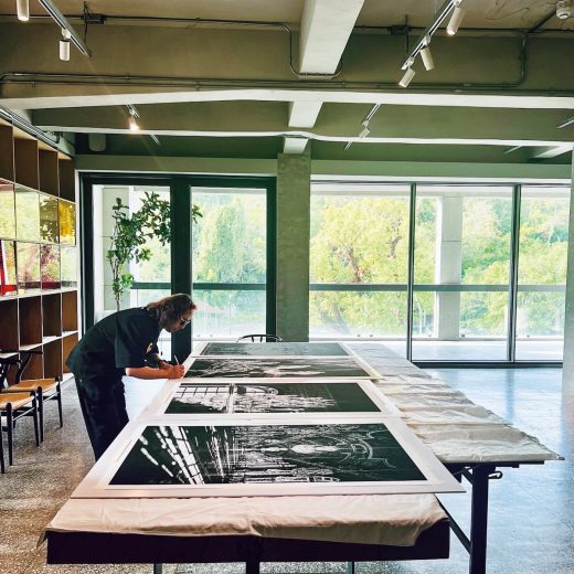 森田氏アジア初の大規模個展の会場「A LIEN Art Centre」にて