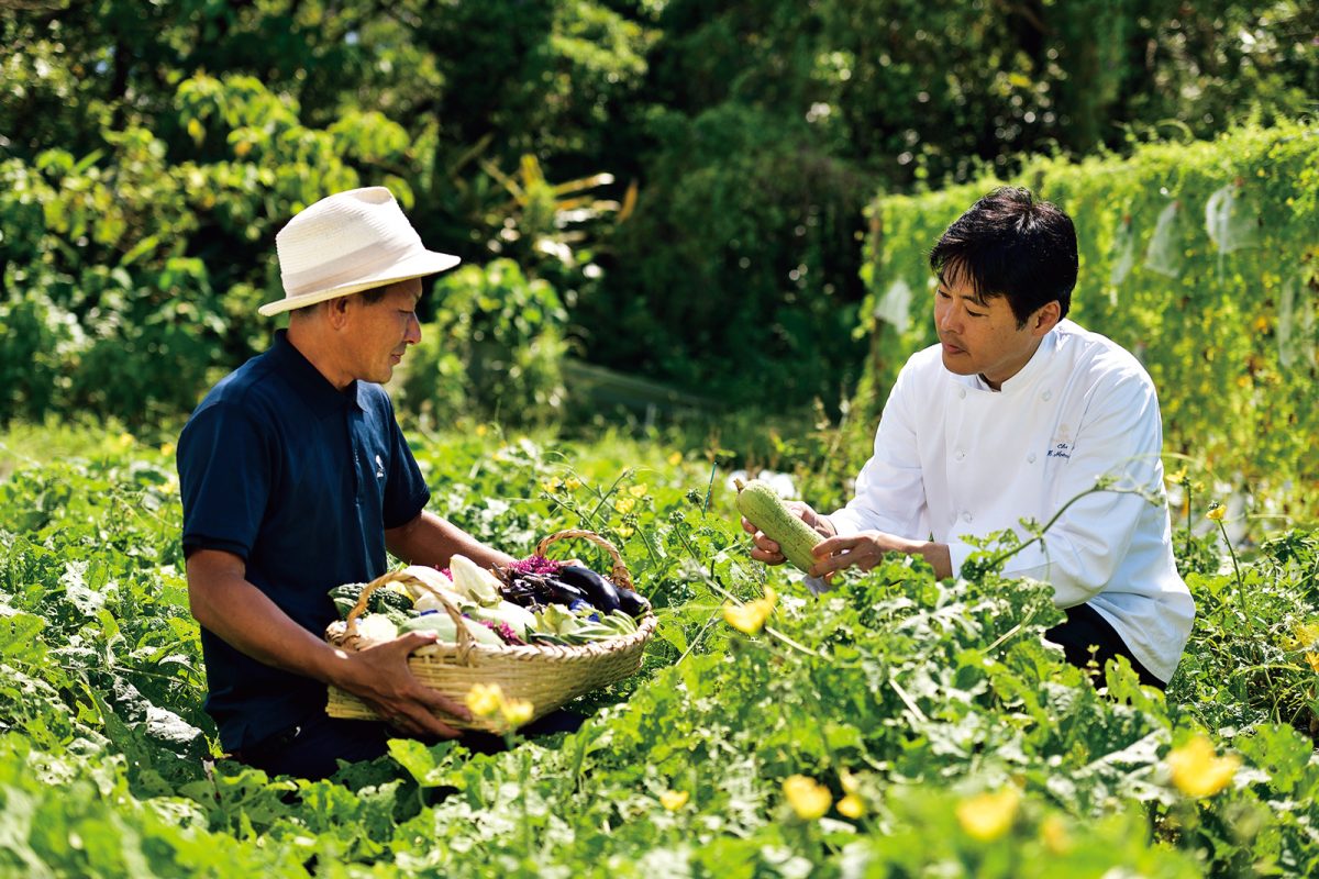 真境名広幸シェフ(右)と金子拡大さん