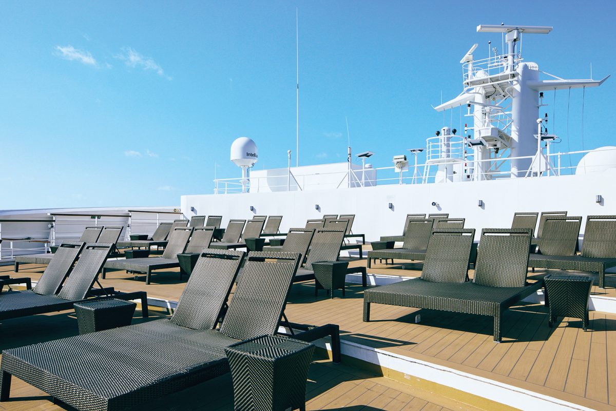 「MITSUI OCEAN FUJI」のデッキ