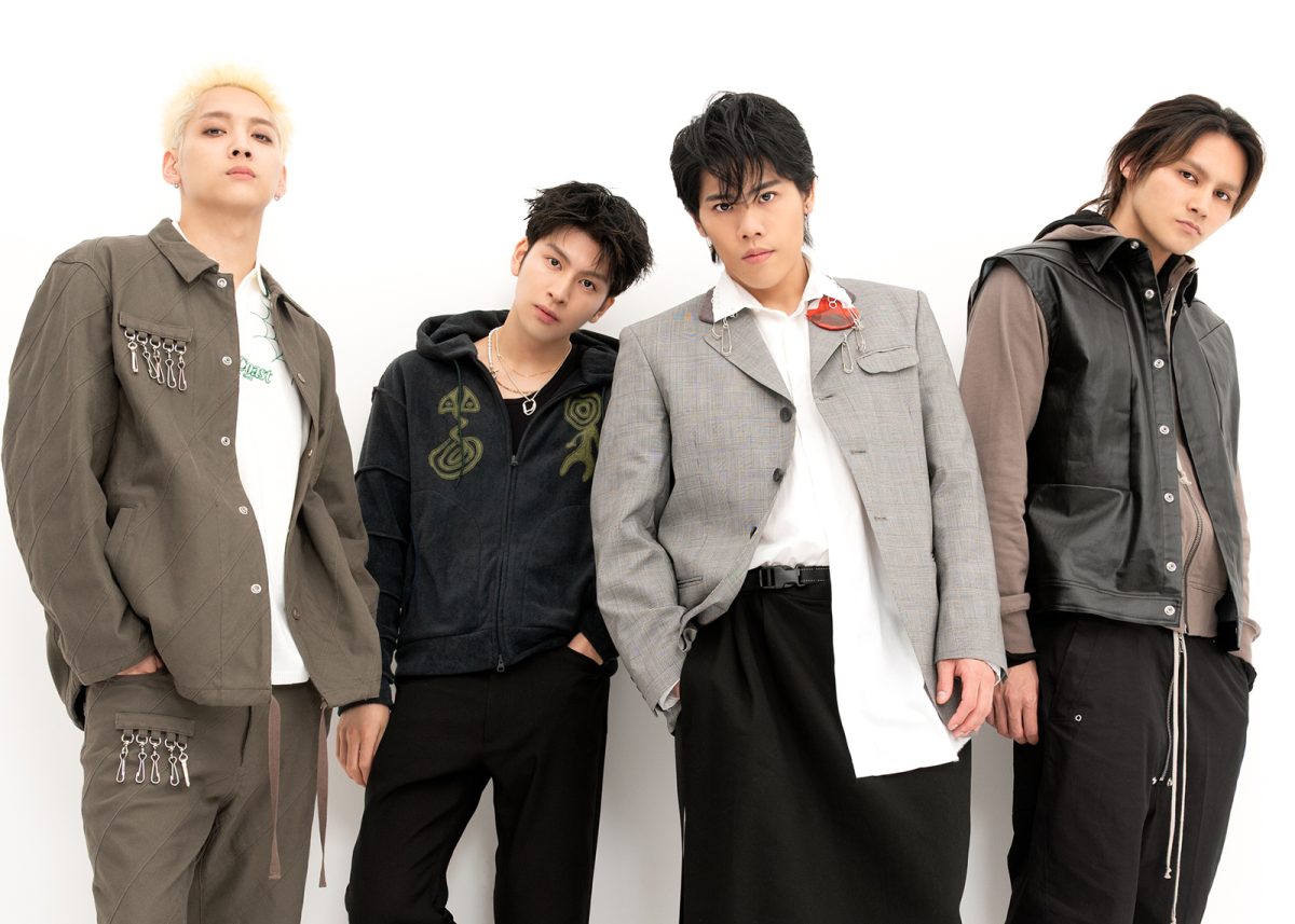THE RAMPAGEの最年少、1998年生まれの98年組。左から鈴木昂秀、長谷川慎、後藤拓磨、龍。