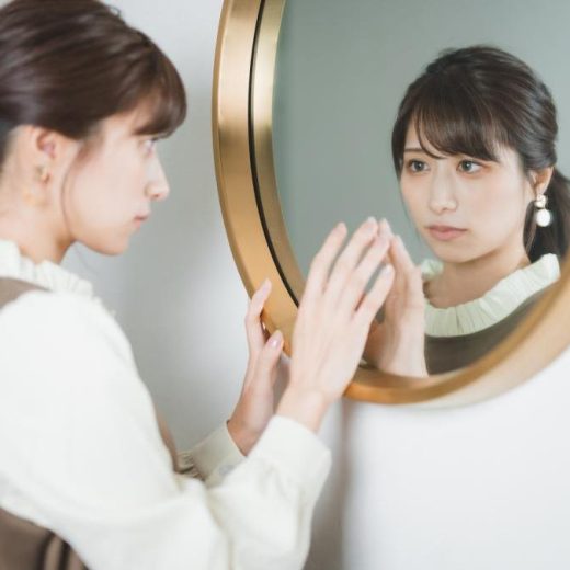 不安が強い人の「3つの思いこみ」。完璧主義と自己否定が心を追い詰める