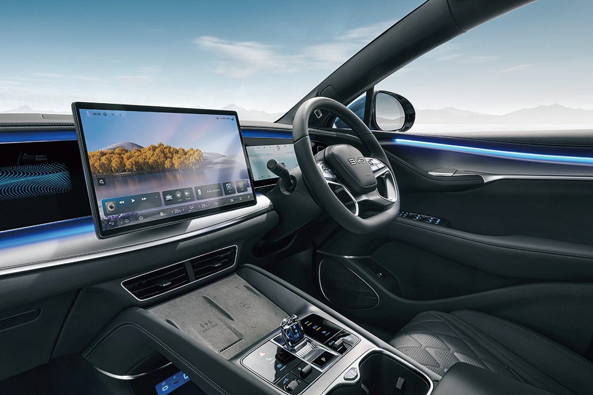 BYD「シーライオン7」の運転席