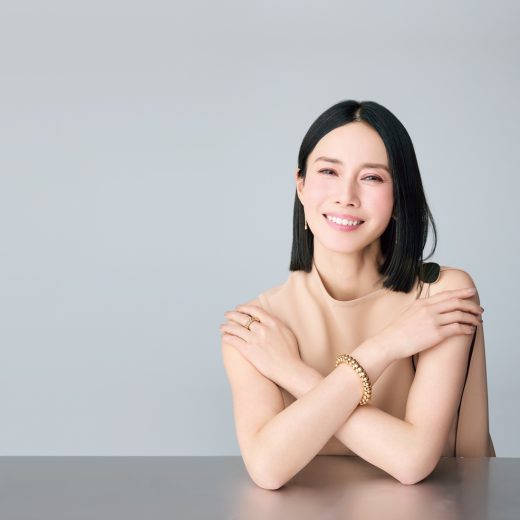 原田マハの名作『リボルバー』を、中谷美紀が朗読