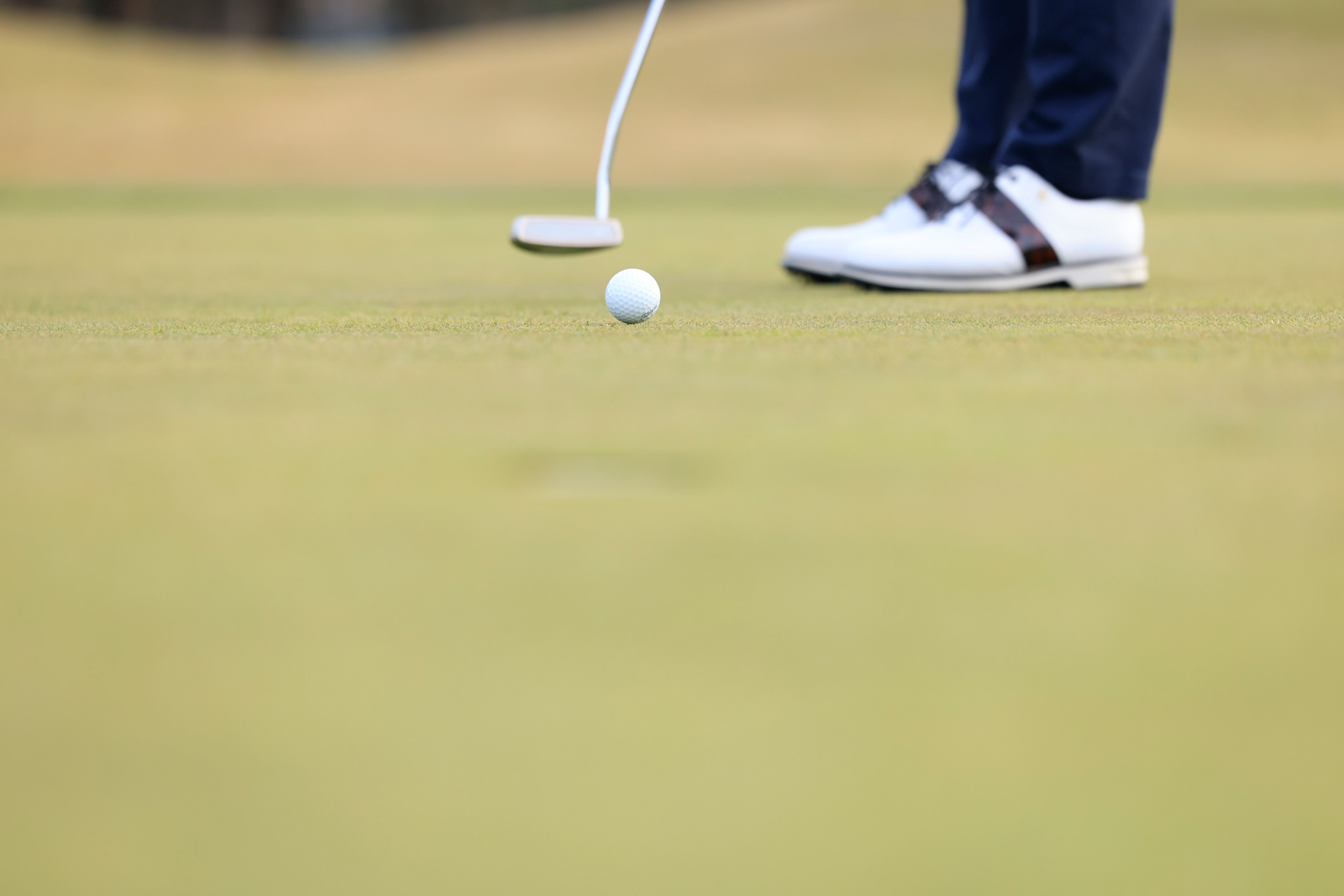 吉田洋一郎の最新ゴルフレッスン／パッティングの方向性を高めるルーティーン