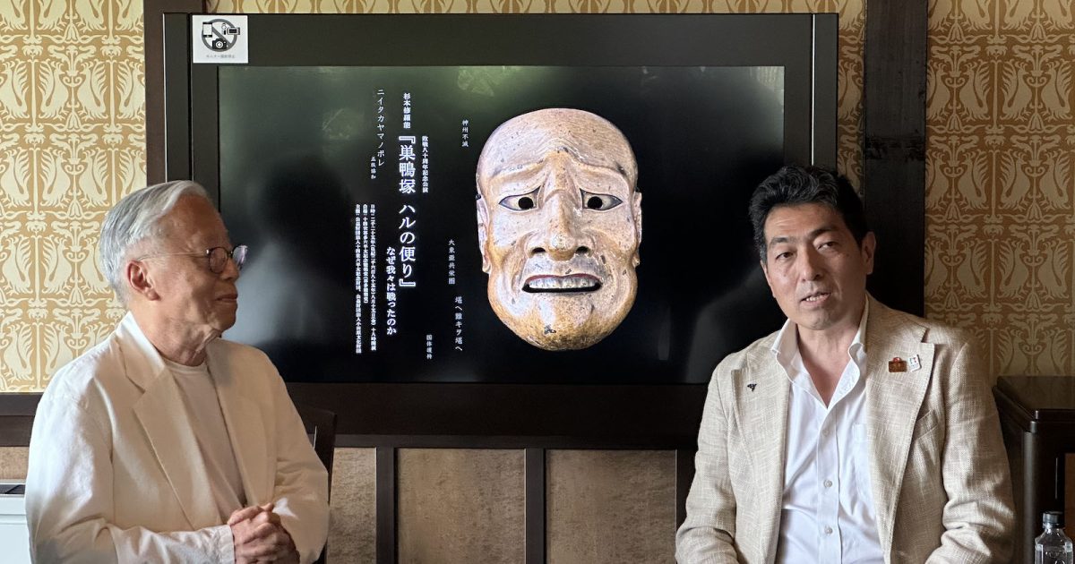 終戦80年、杉本博司が書き上げた“戦争の記憶”が能舞台に | GOETHE