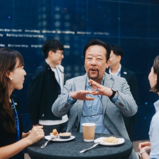 トライズ代表取締役社長の三木雄信氏が参加する「EMBA」の様子