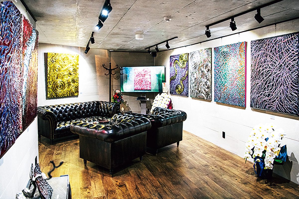 「SYMPANIST UNDULATION BOUTIQUE」の店内