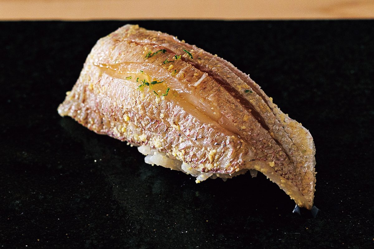 「寺子屋 すし匠」の春子鯛