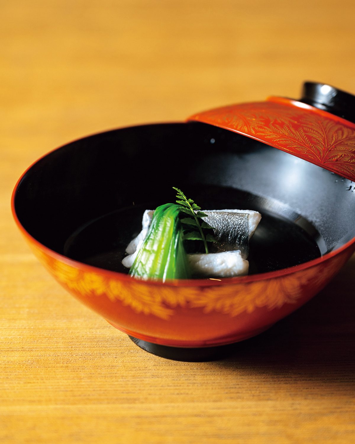 「日本料理 FUJI」のダツのお椀