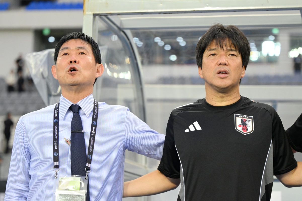 サッカー日本代表コーチの名波浩さんと森保一監督