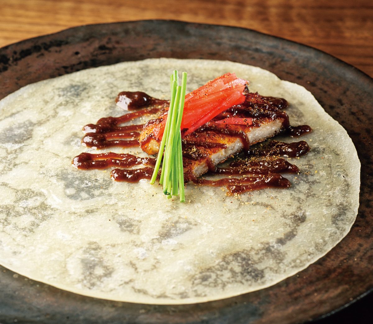 「漢菜麟」の「鰻の炭火焼き」。