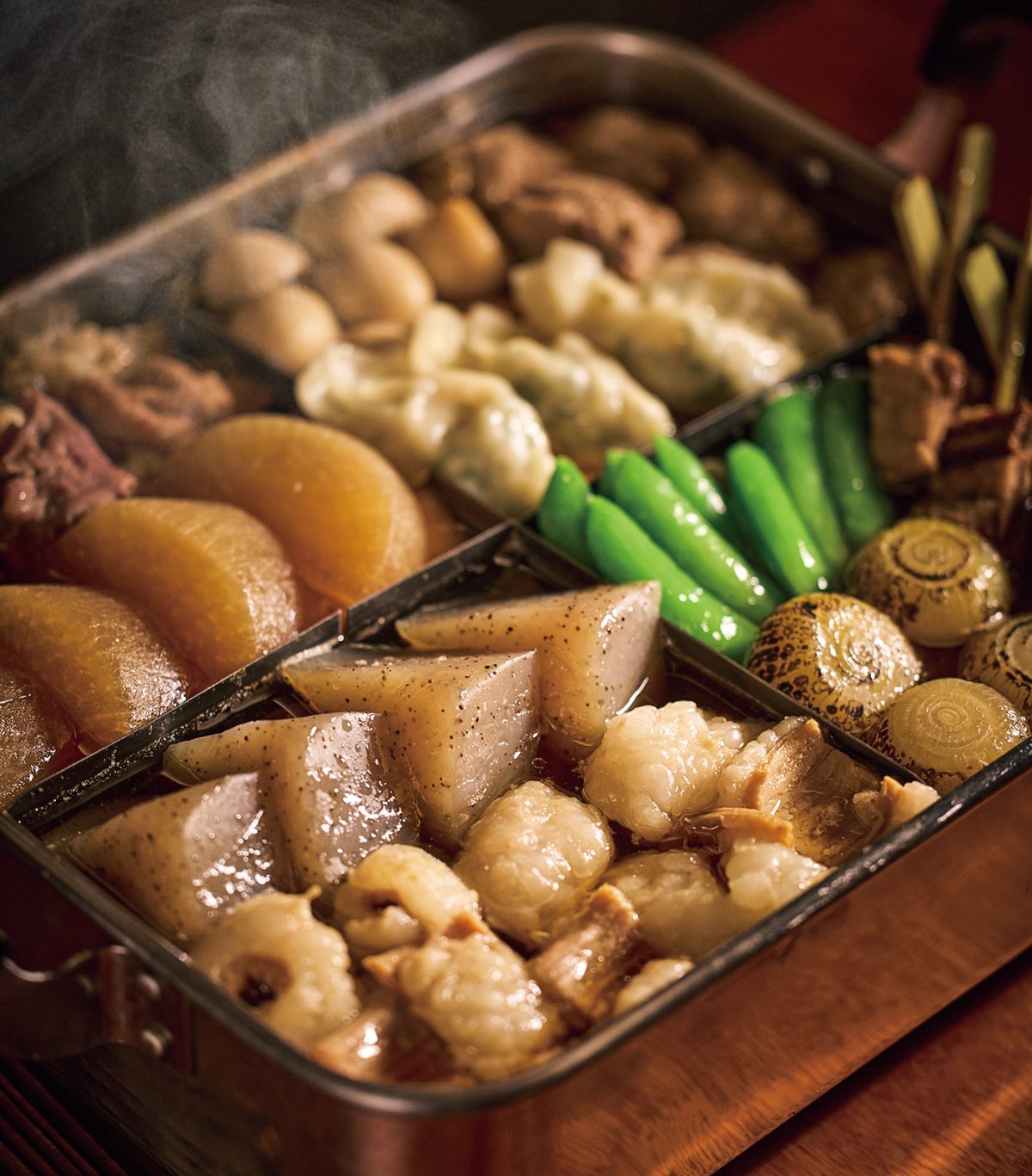 「士士」のホルモンおでん