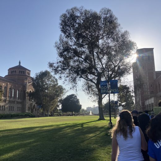 トライズ代表取締役社長の三木雄信氏が参加する「EMBA」の様子