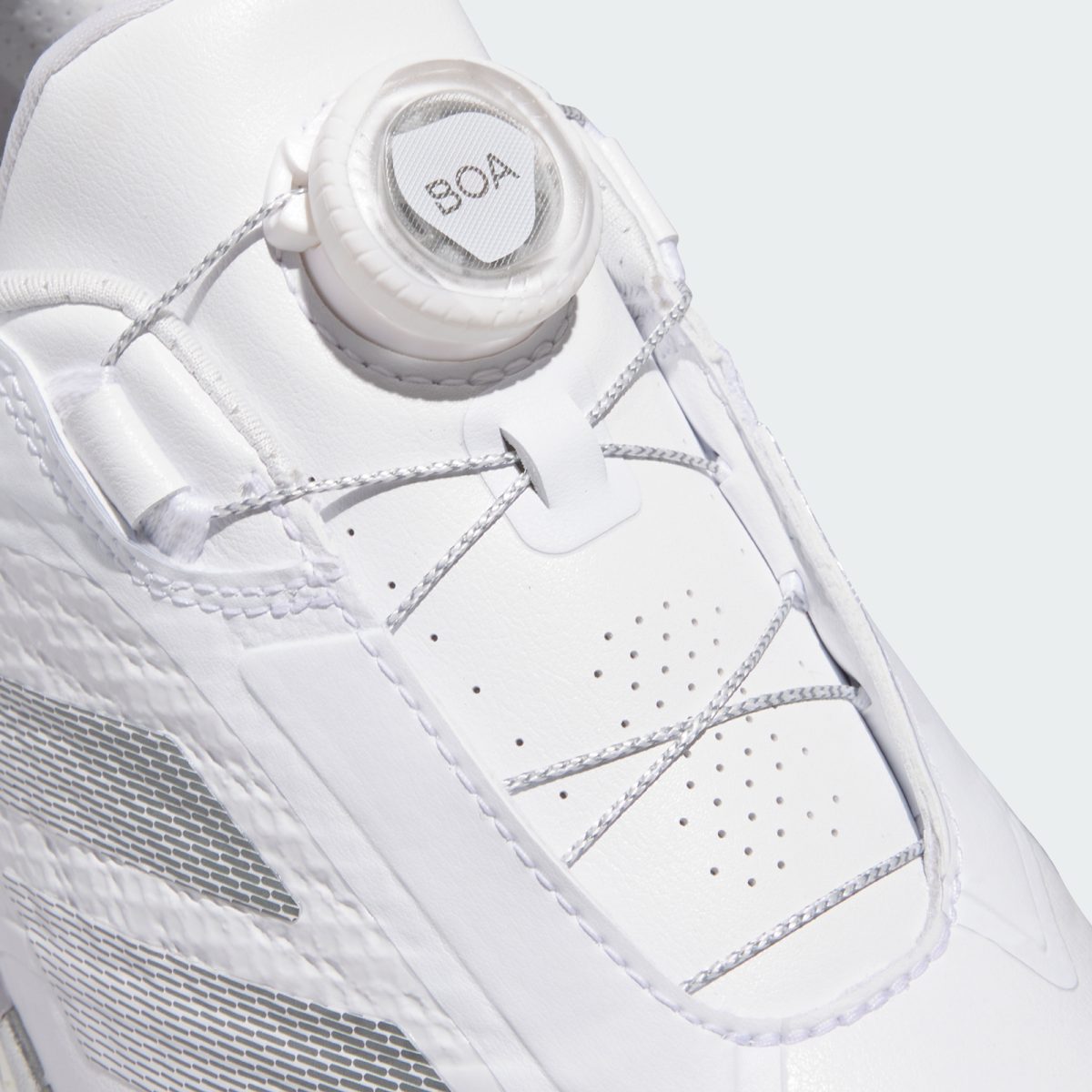 アディダスゴルフの最新ゴルフシューズ「Adizero ZG LO BOA(アディゼロ ゼットジー ロー ボア)」