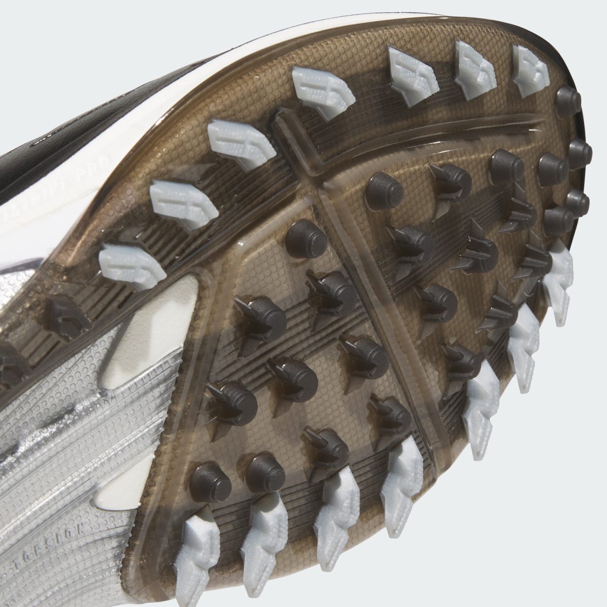 アディダスゴルフの最新ゴルフシューズ「Adizero ZG LO BOA(アディゼロ ゼットジー ロー ボア)」