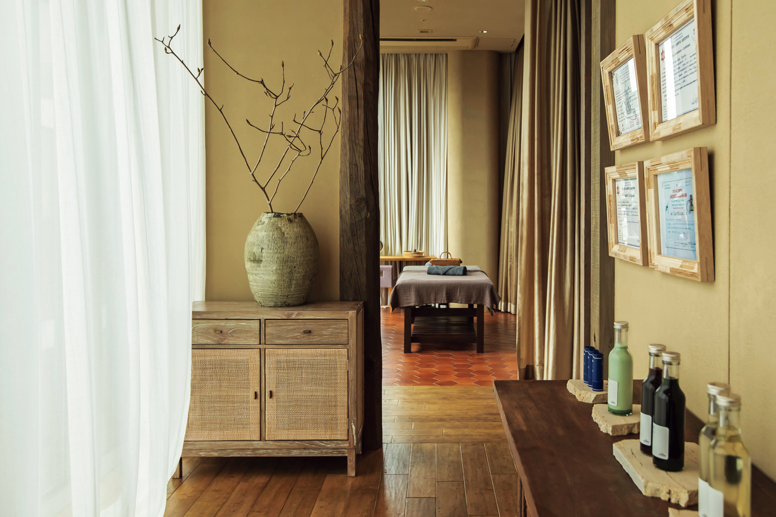 「THE HUNDRED WELLNESS SALON」の店内