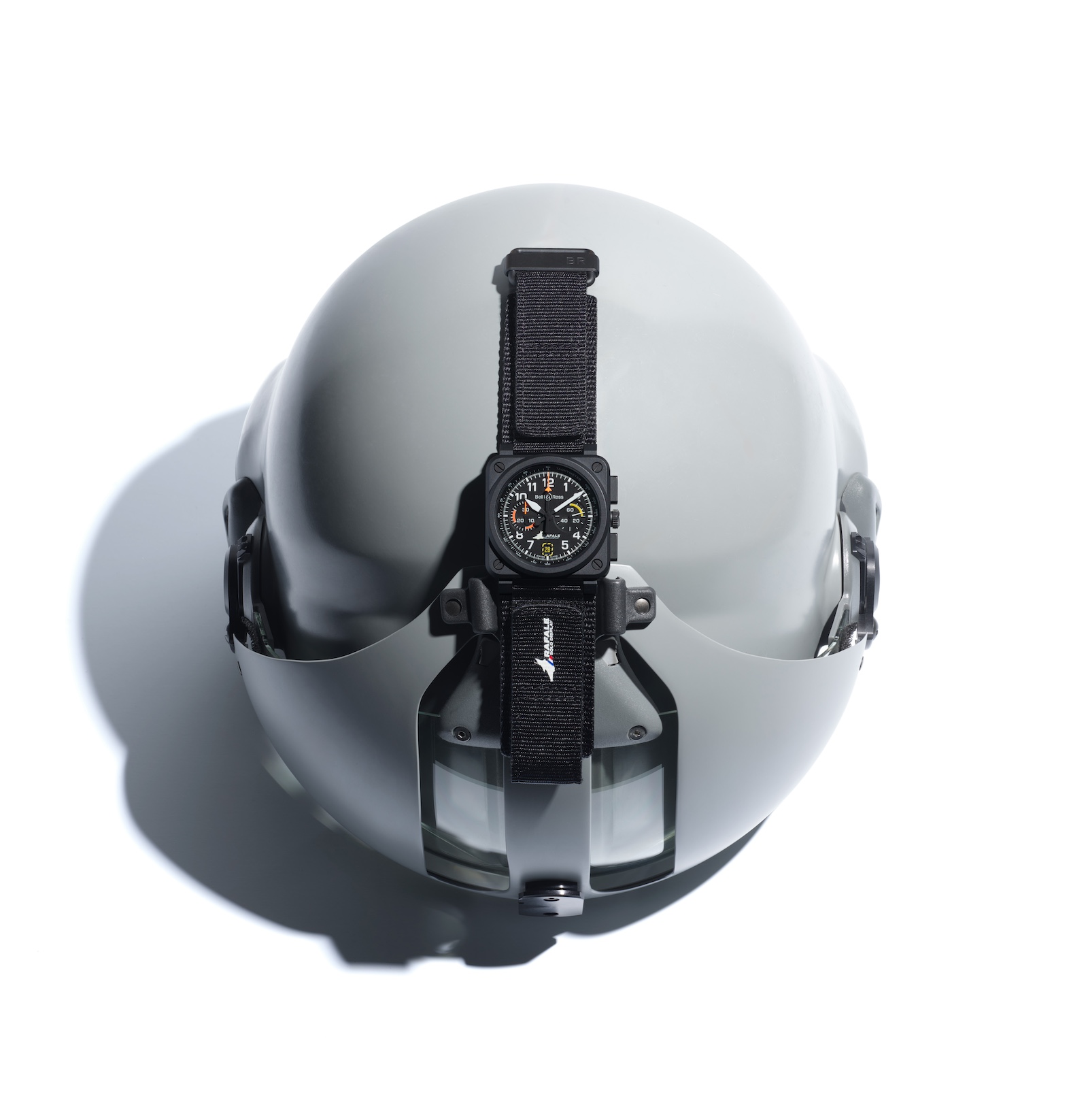 フランス航空宇宙軍×ベル＆ロス、世界最高峰の戦闘機モチーフの腕時計