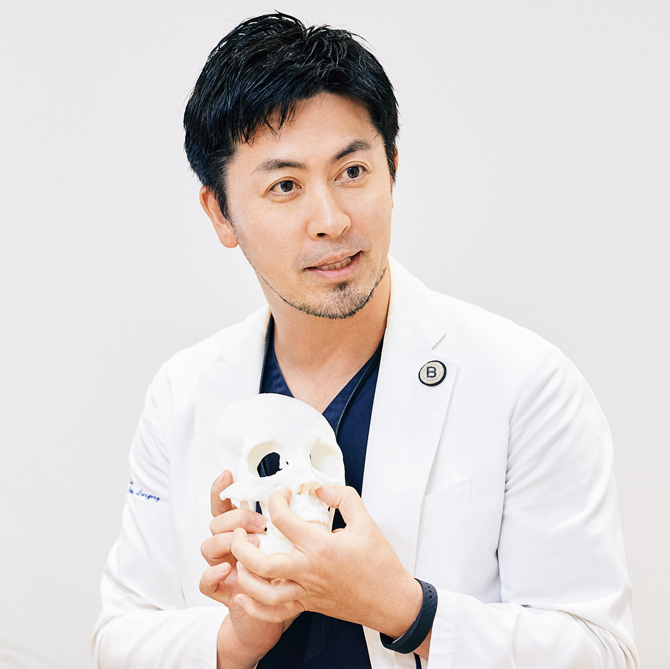 室孝明氏