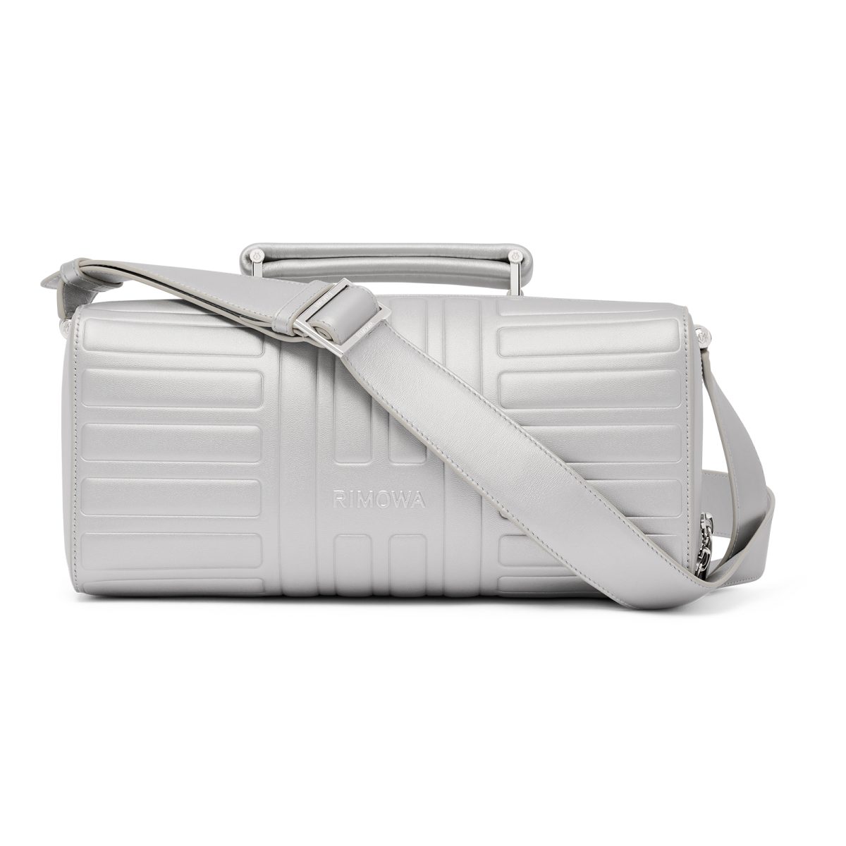 リモワ初のレザーライン「グルーヴ コレクション」が登場