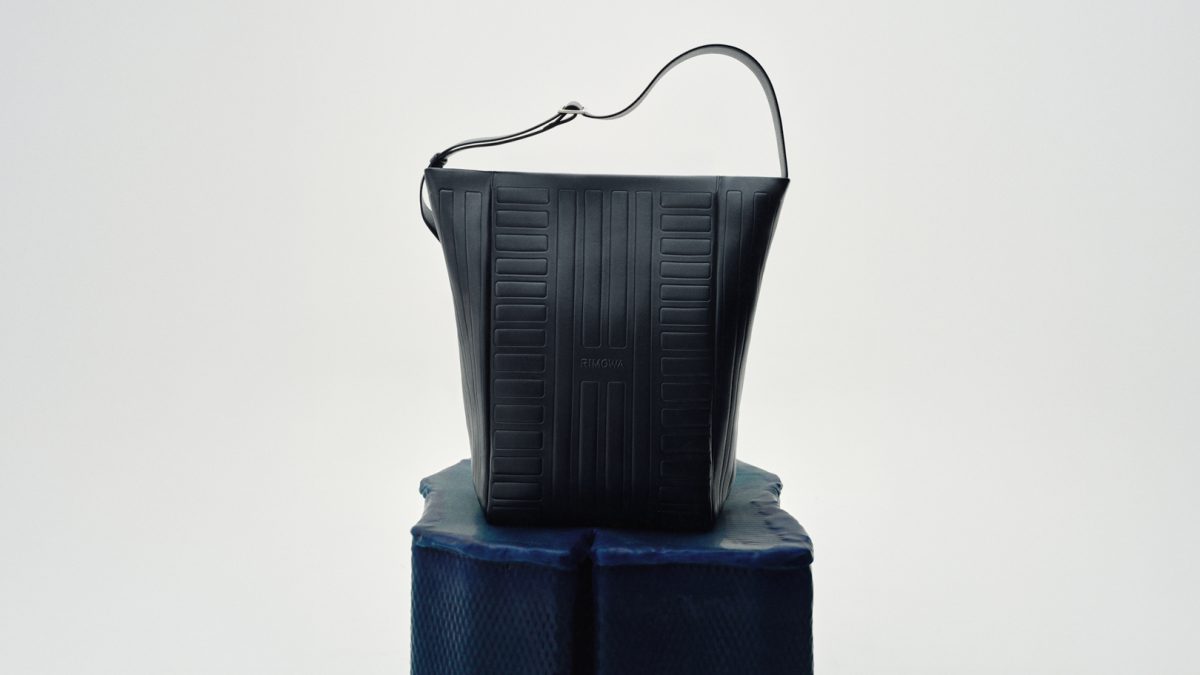 リモワ初のレザーライン「グルーヴ コレクション」が登場