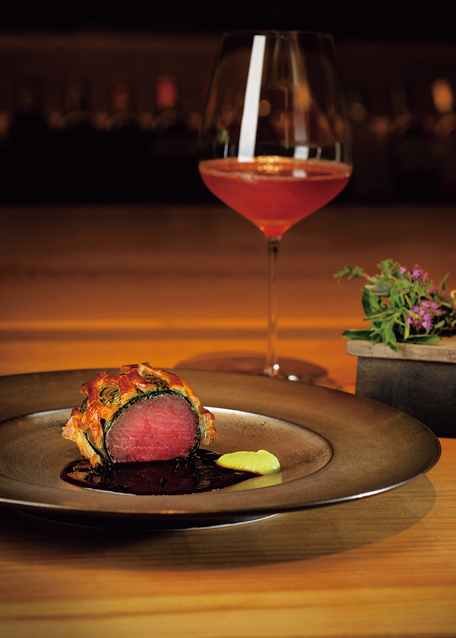 「Restaurant SAI」夏鹿のシキンボ14日熟成 パイ包み焼き