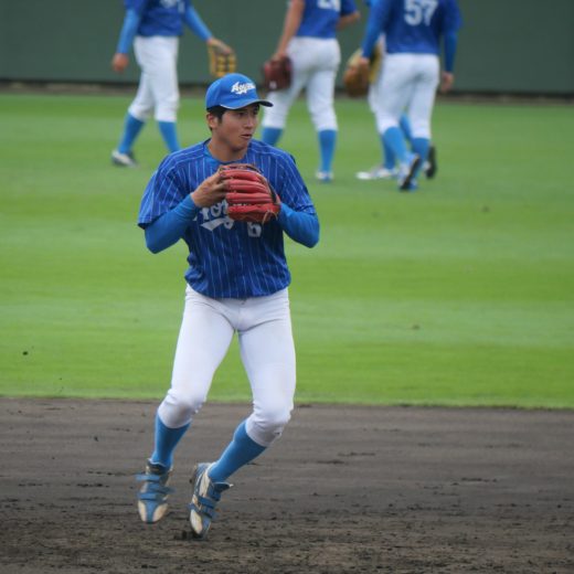 青山学院大時代の泉口友汰。