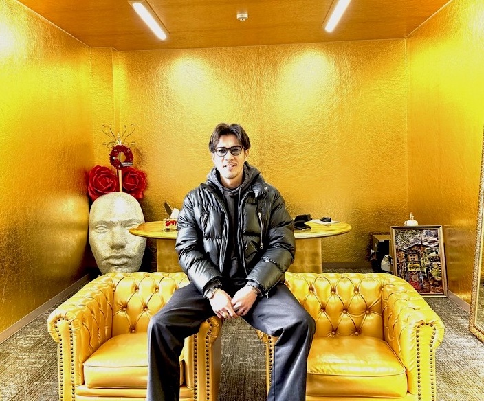 金髪、タトゥーのド派手社長“年商3倍、従業員数10倍”で家業を大化けさせた経営術