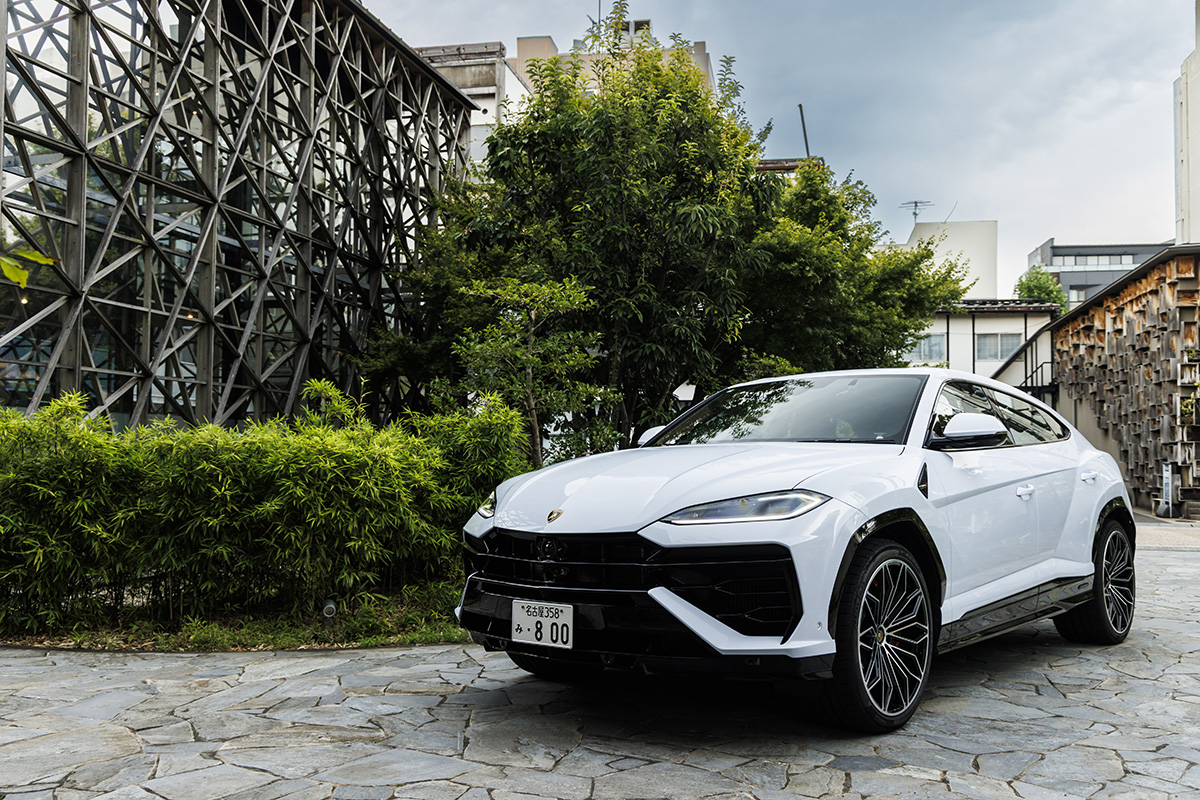 ランボルギーニ・ウルスSE