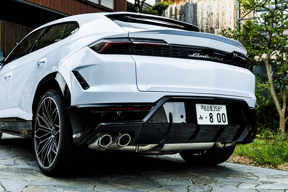 ランボルギーニ・ウルスSE