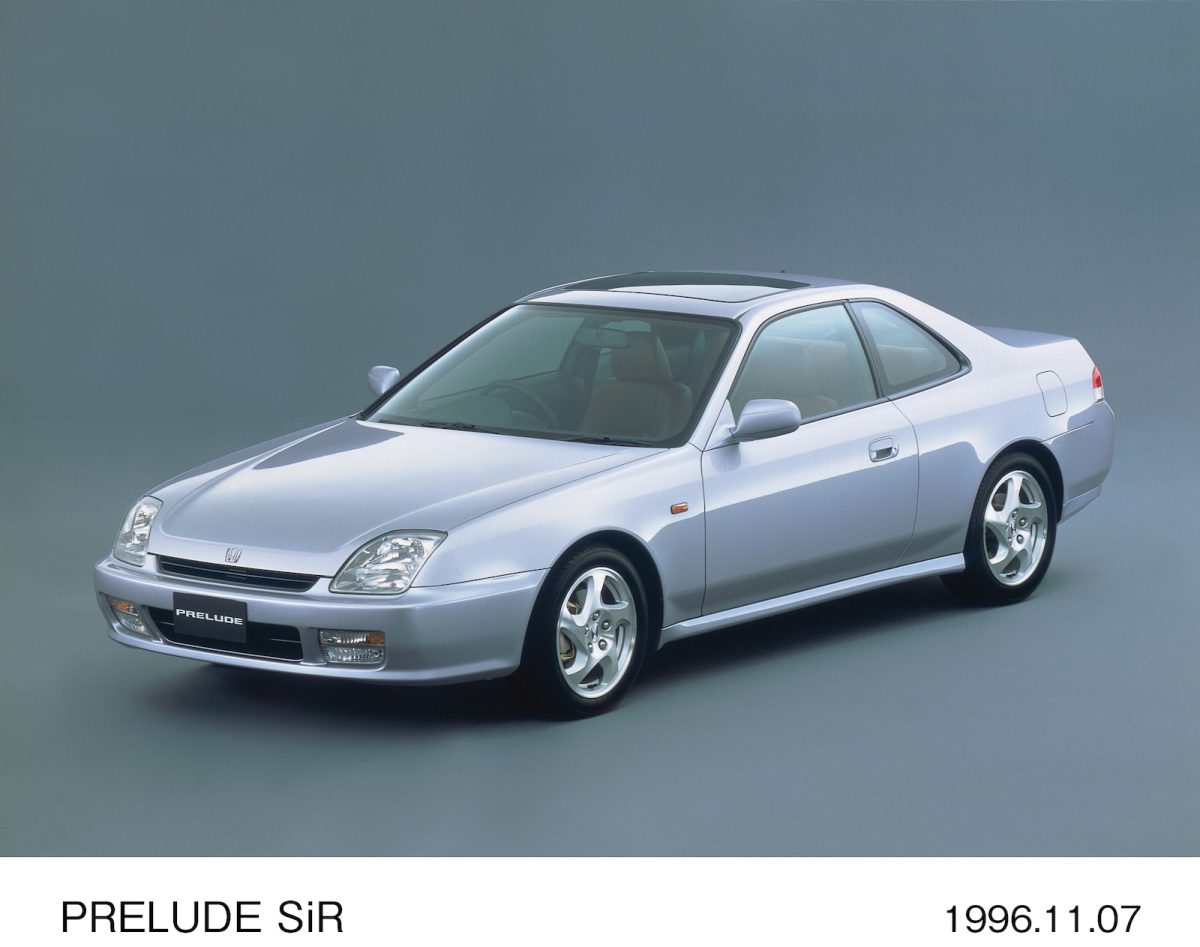 1996年から2001年まで生産された5代目プレリュード。