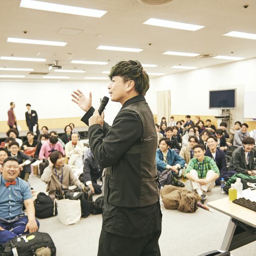 吉本NSCカリスマ講師が、明石家さんまから学んだ「怒らない技術」