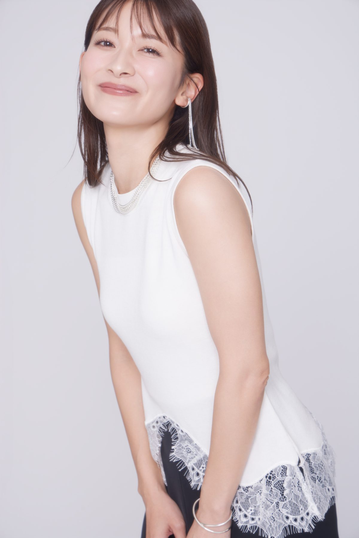 フリーアナウンサー・山本里菜