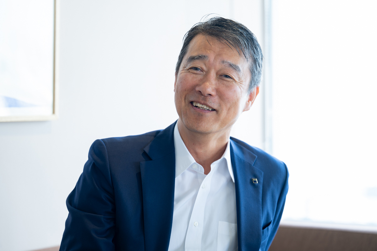 アサヒグループ食品代表取締役社長の川原浩氏