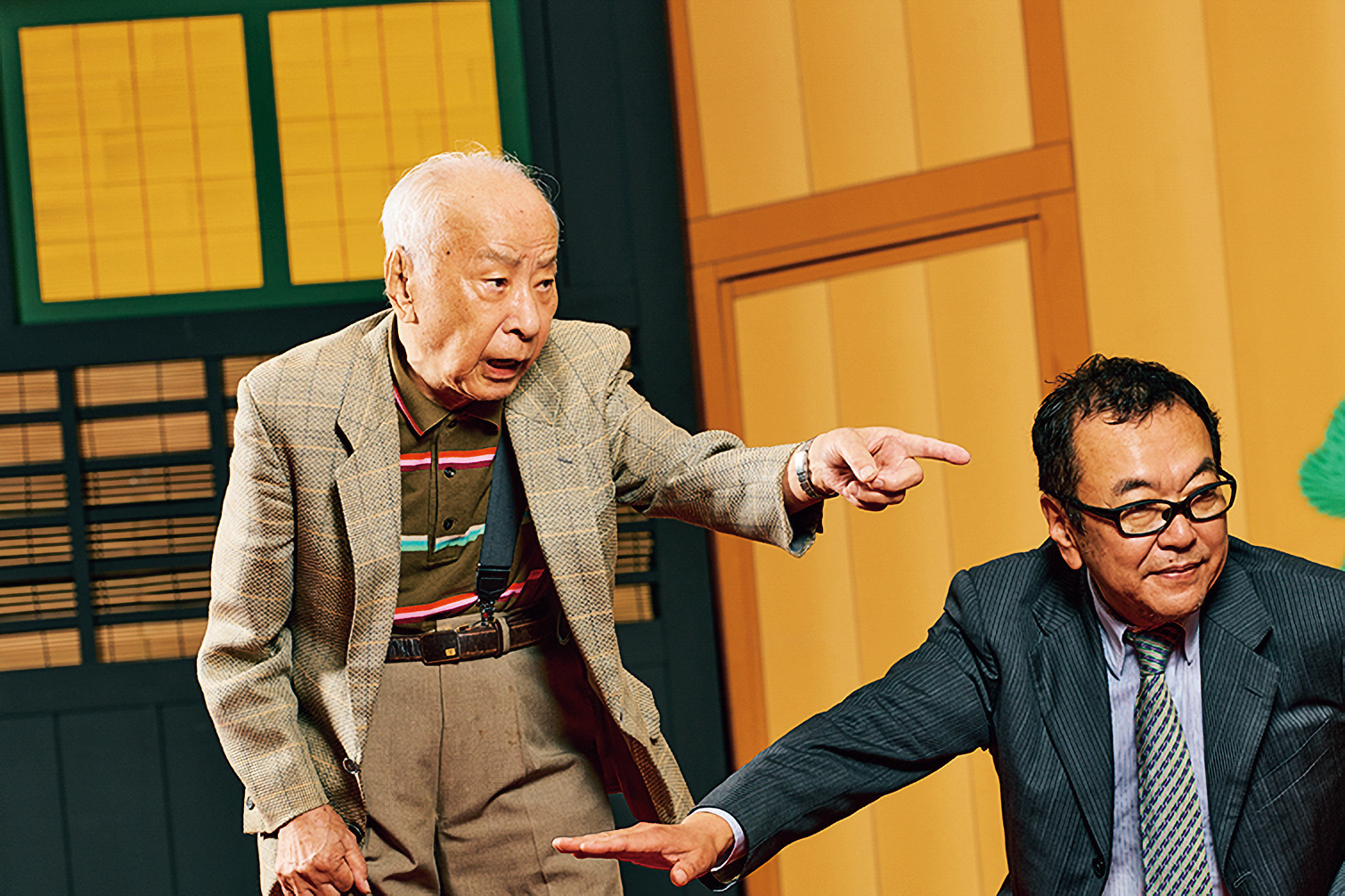 和田秀樹氏に歌舞伎を指導する市川寿猿氏