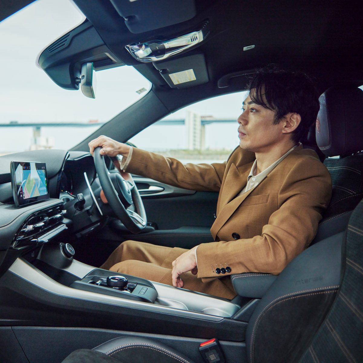 高橋大輔が出会った初イタリア車、アルファ ロメオ新型トナーレ「インテンサ」