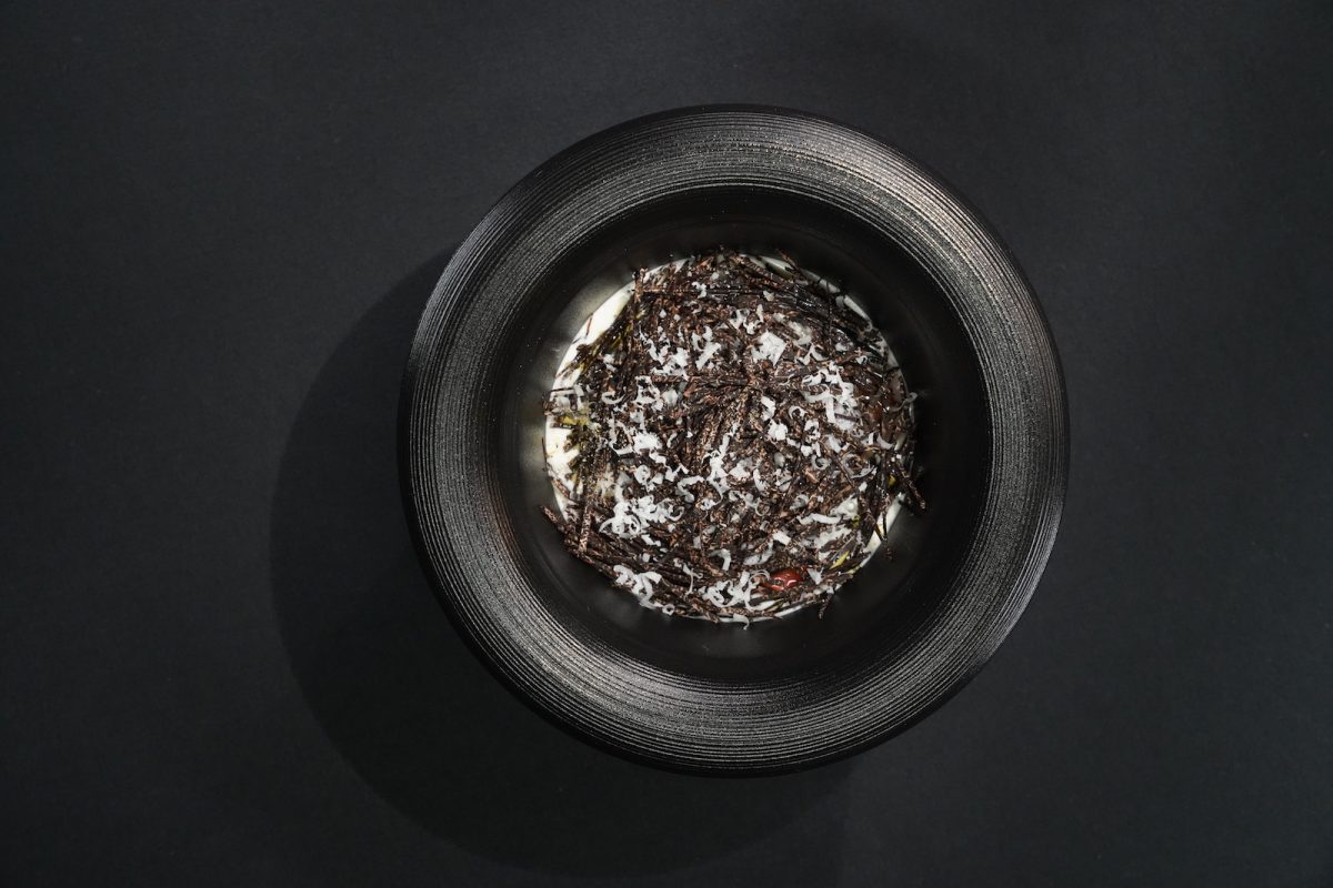 「北海道産2年熟成じゃがいもニョッキ フロマージュソース 黒トリュフ」