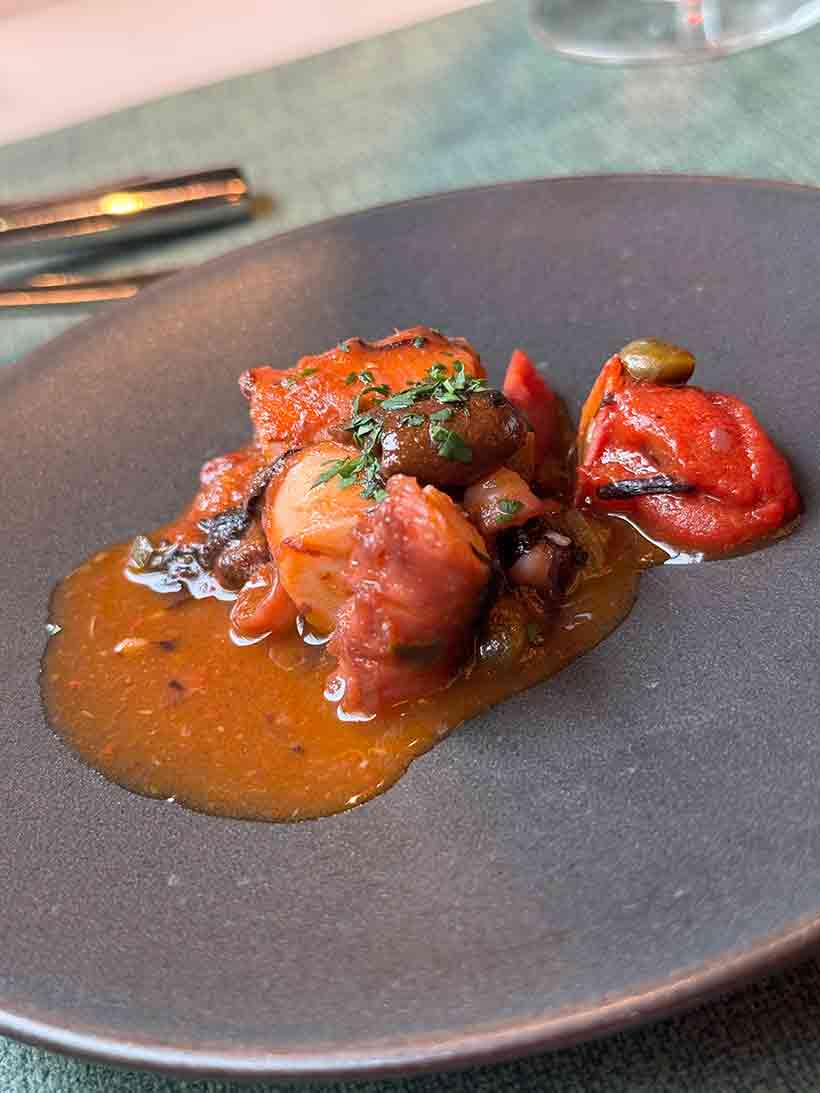 タコとケッパーの煮込み