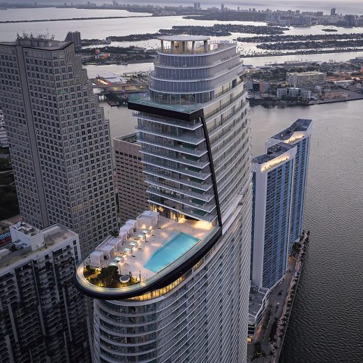 上から見た「アストンマーティン・レジデンス」