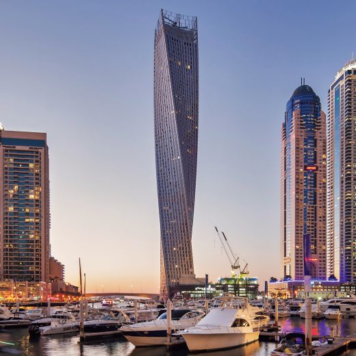 「カヤン・タワー」