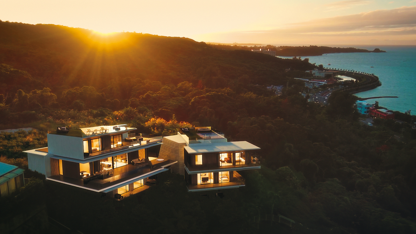 「ESQVA THE HEAVENS OKINAWA Villa OCEAN ＆ Villa SKY」