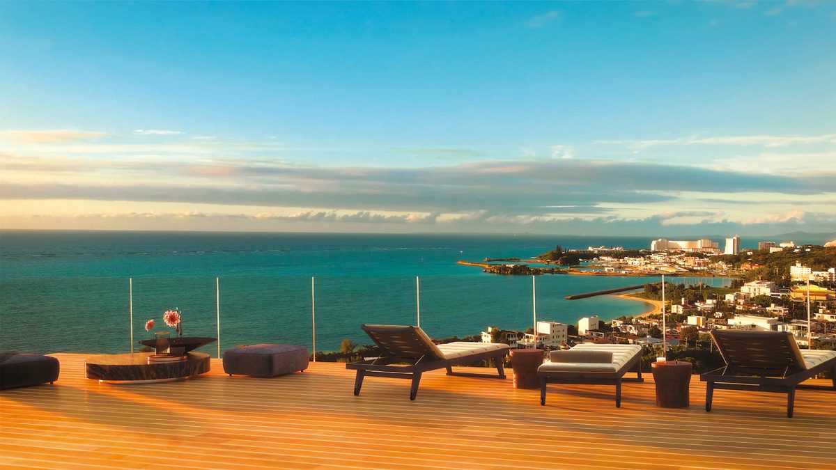 「ESQVA THE HEAVENS OKINAWA Villa OCEAN ＆ Villa SKY」ルーフトップテラス