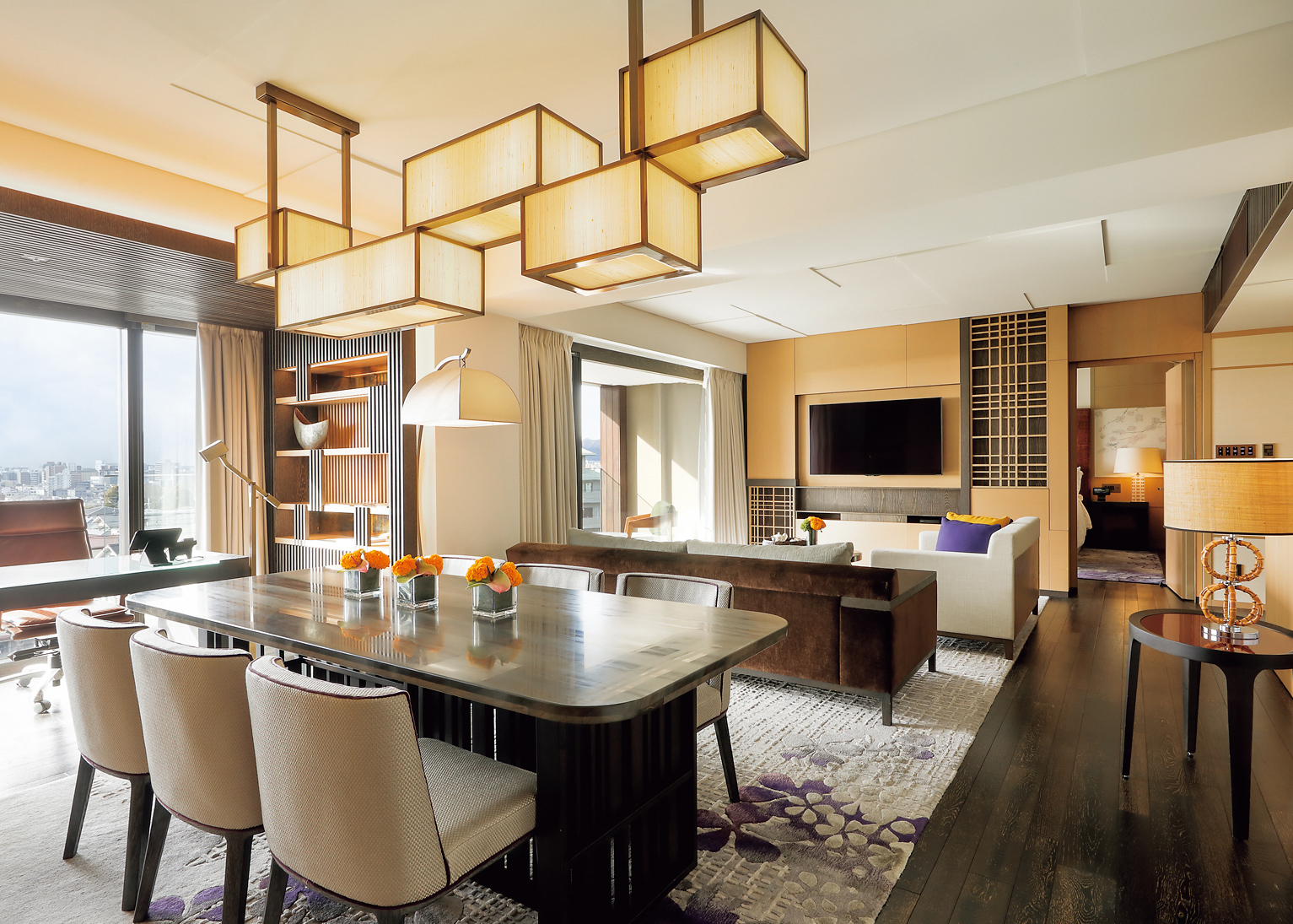 「フォーシーズンズホテルレジデンス京都」リビング