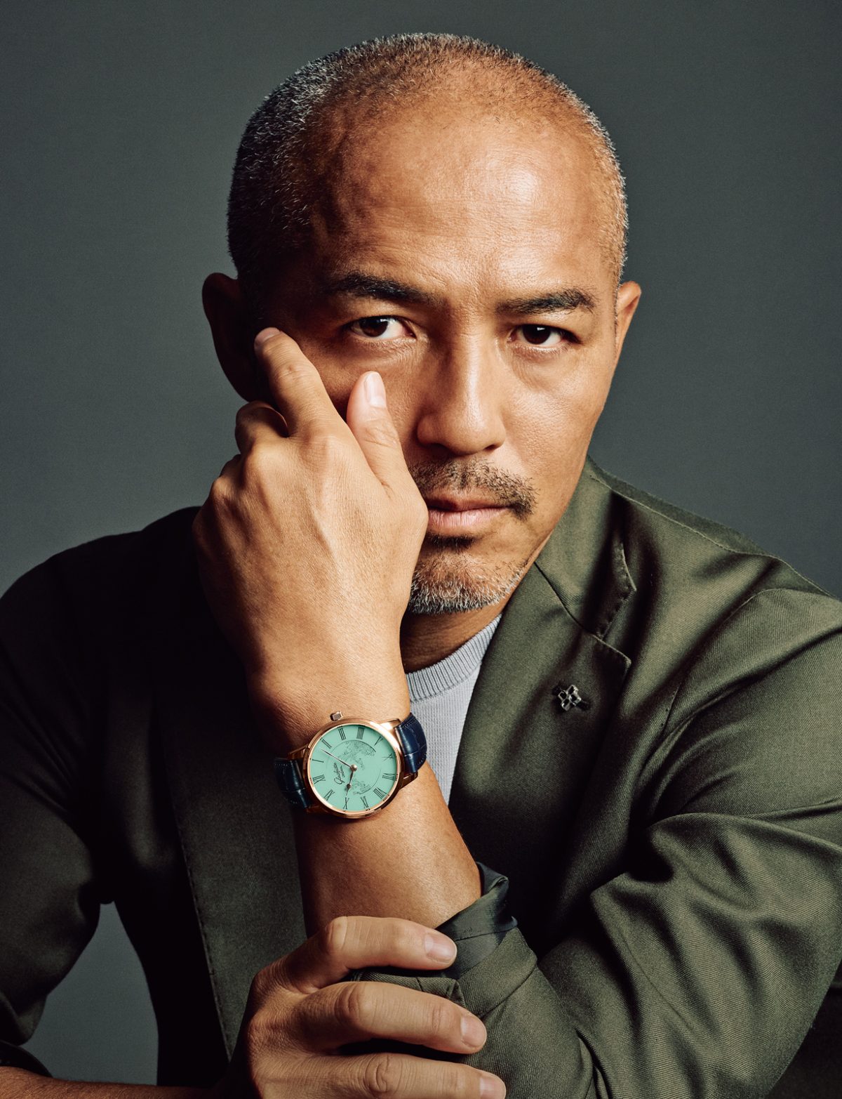 「セネタ・マイセン」を身につけた小野伸二