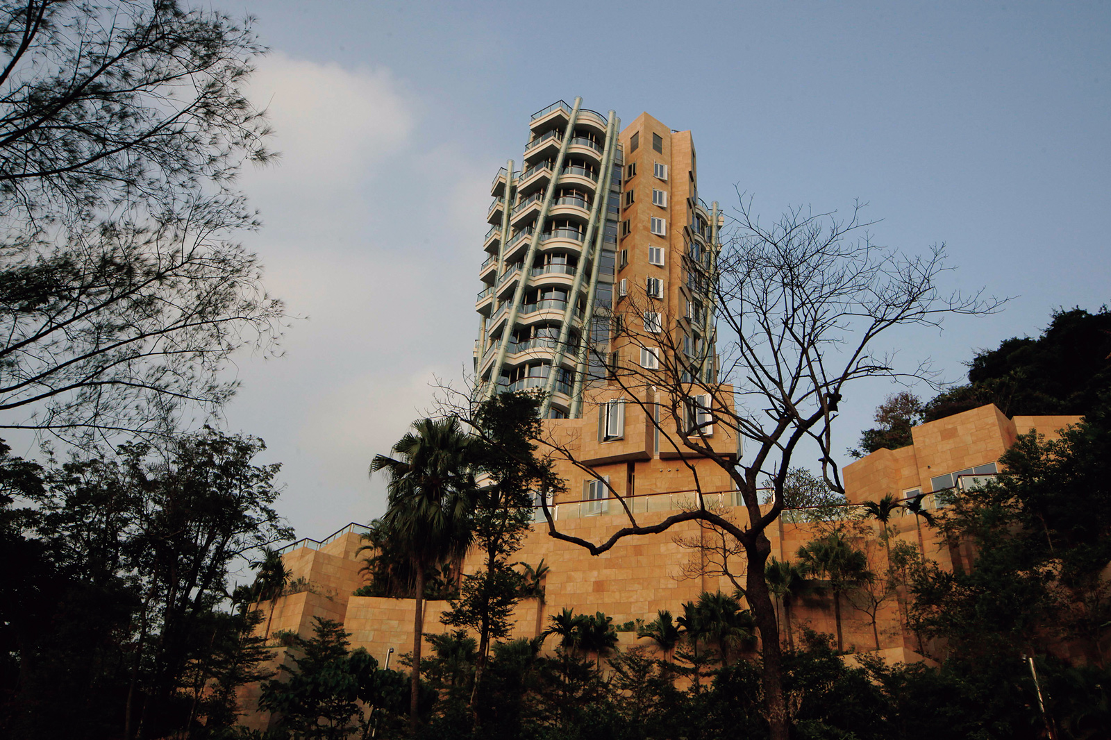 「オーパス香港」