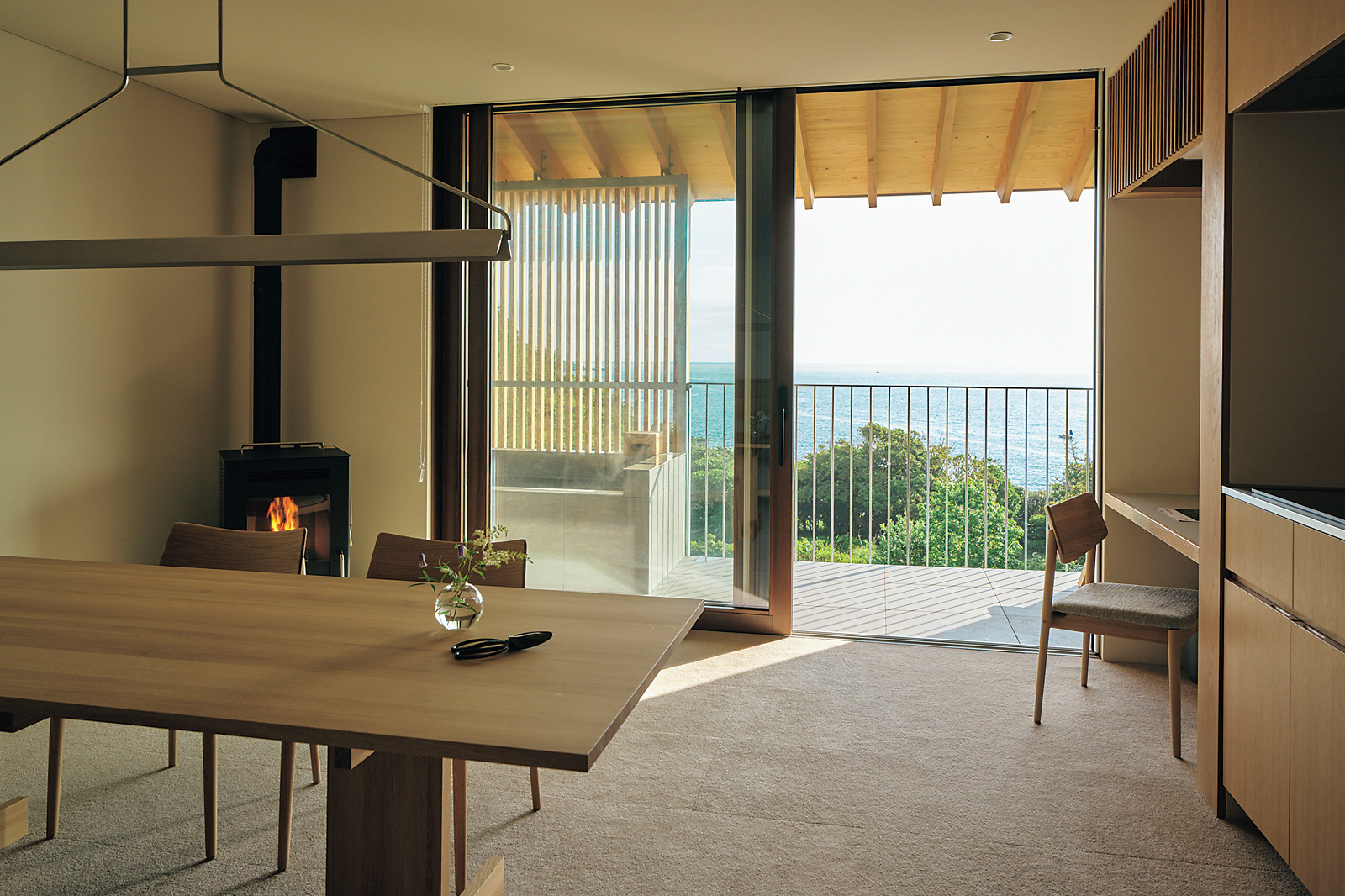 「サヌ セカンド ホーム」の室内