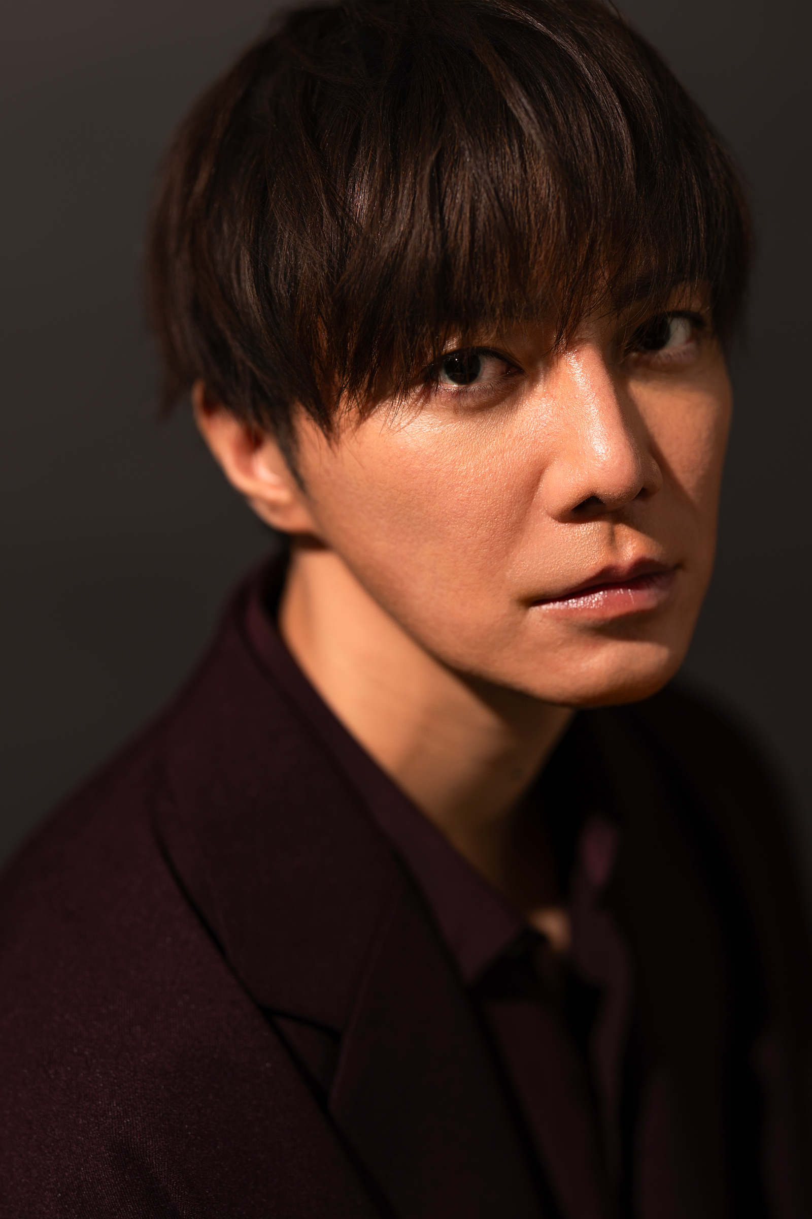 成宮寛貴「自分が乗り越えるべき試練」。12年ぶりに選んだ舞台と、再
