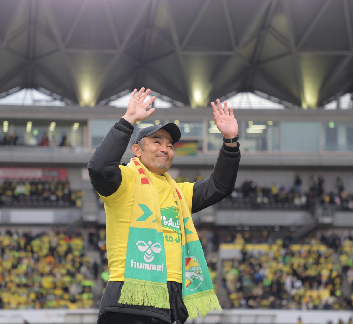 ジェフユナイテッド千葉、17年ぶりJ1復帰の舞台裏──無名の監督・小林慶行が成し遂げた再建の3年